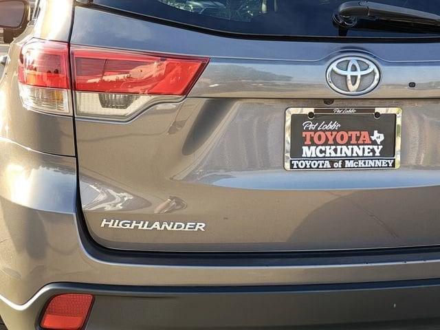 used 2019 Toyota Highlander car, priced at $22,969