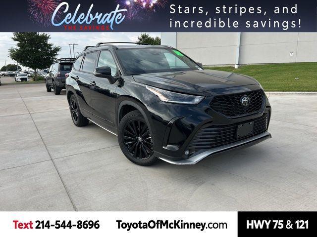 used 2023 Toyota Highlander car, priced at $42,579