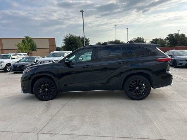 used 2023 Toyota Highlander car, priced at $42,579