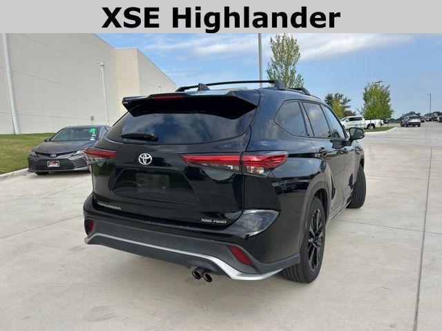 used 2023 Toyota Highlander car, priced at $42,579
