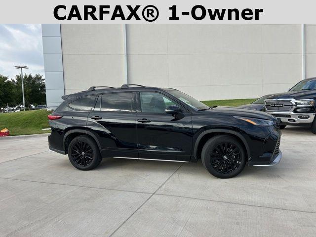 used 2023 Toyota Highlander car, priced at $42,579