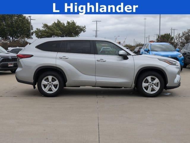 used 2023 Toyota Highlander car, priced at $34,681