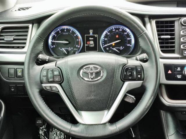used 2015 Toyota Highlander car, priced at $17,944