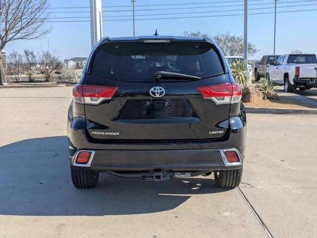 used 2018 Toyota Highlander car, priced at $27,481