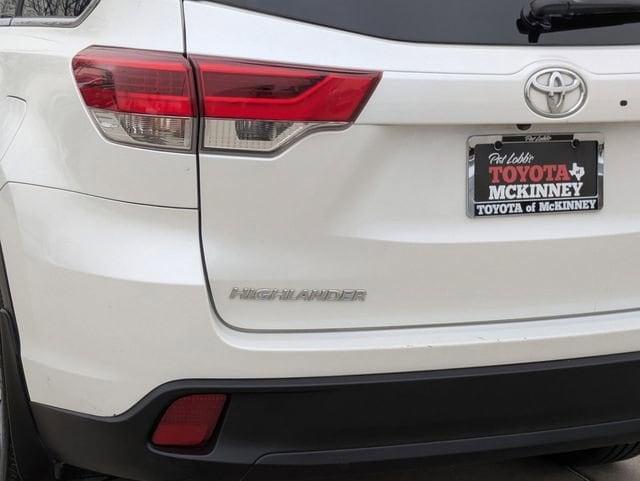 used 2018 Toyota Highlander car, priced at $23,171