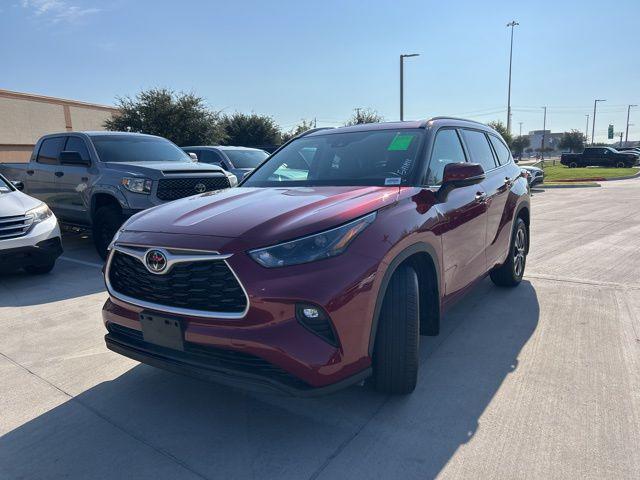 used 2022 Toyota Highlander car, priced at $37,986