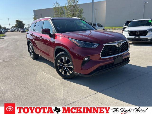 used 2022 Toyota Highlander car, priced at $37,986