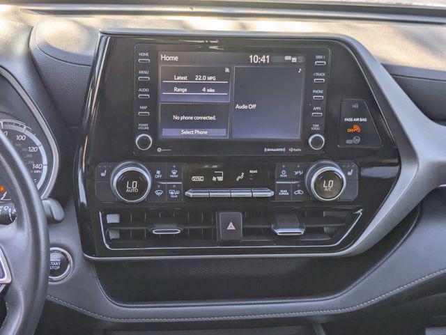 used 2022 Toyota Highlander car, priced at $37,573