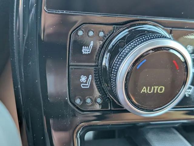 new 2026 Toyota Highlander car, priced at $55,404