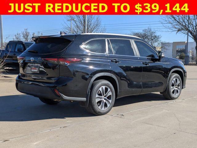 used 2024 Toyota Highlander car, priced at $39,144