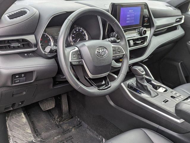 used 2024 Toyota Highlander car, priced at $45,981