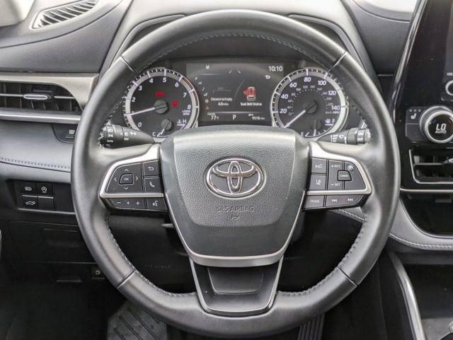 used 2023 Toyota Highlander car, priced at $37,981