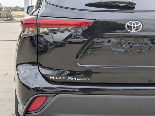 used 2023 Toyota Highlander car, priced at $37,981