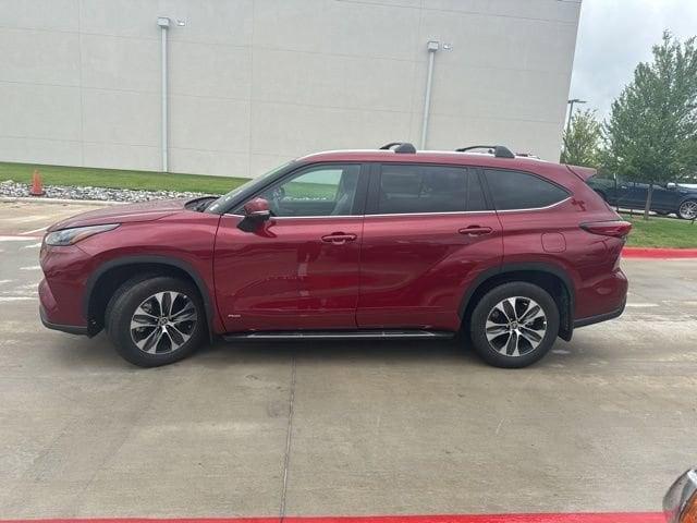 used 2023 Toyota Highlander Hybrid car, priced at $46,957