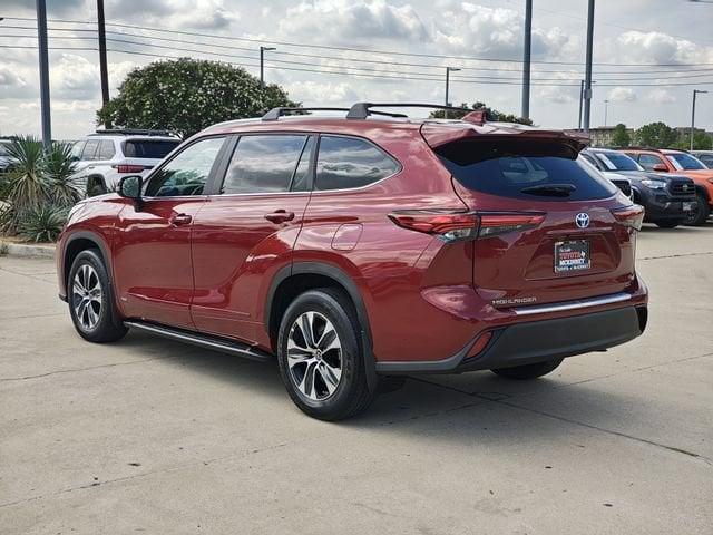 used 2023 Toyota Highlander Hybrid car, priced at $45,678
