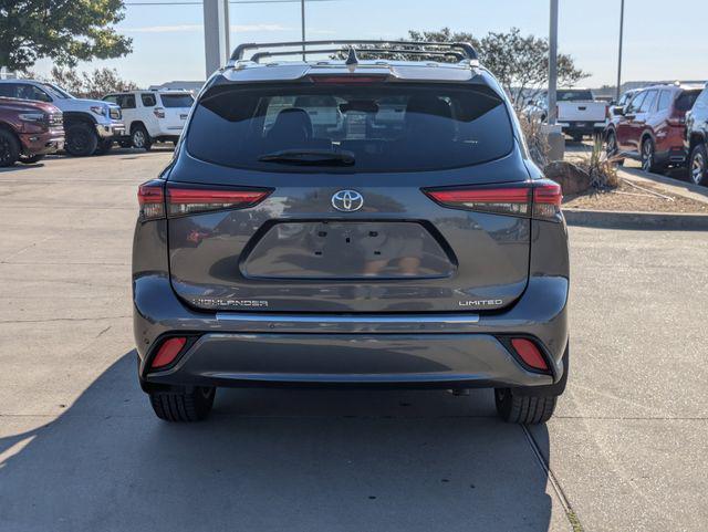 used 2021 Toyota Highlander car, priced at $34,696