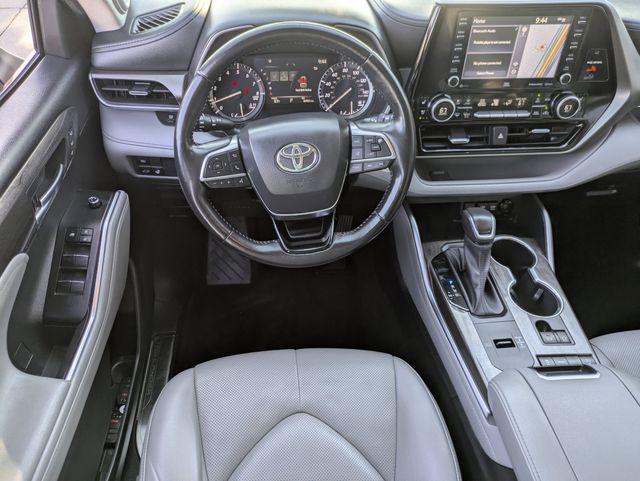 used 2021 Toyota Highlander car, priced at $34,696