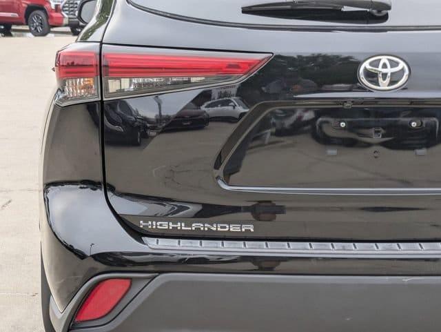 used 2023 Toyota Highlander car, priced at $36,981