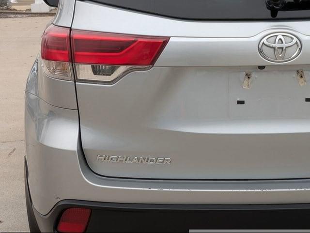 used 2019 Toyota Highlander car, priced at $24,423