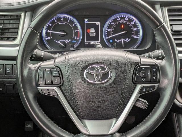 used 2019 Toyota Highlander car, priced at $24,423