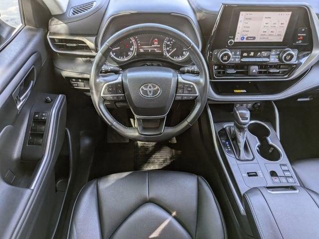 used 2023 Toyota Highlander car, priced at $35,484