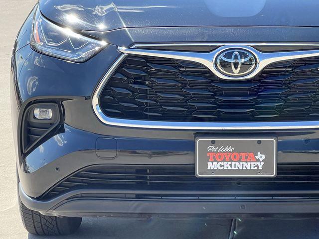 used 2023 Toyota Highlander car, priced at $39,301