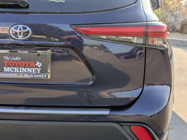 used 2020 Toyota Highlander car, priced at $29,431