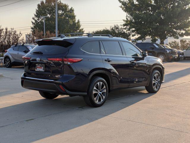 used 2020 Toyota Highlander car, priced at $29,431
