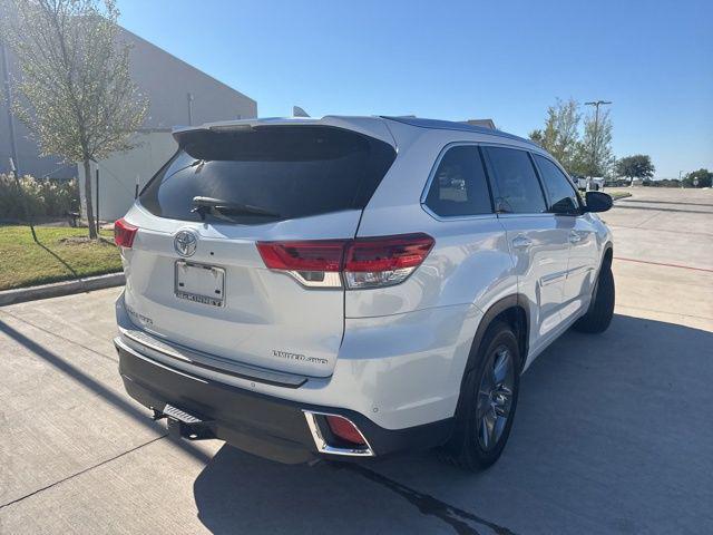 used 2018 Toyota Highlander car, priced at $28,907