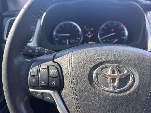 used 2018 Toyota Highlander car, priced at $28,907