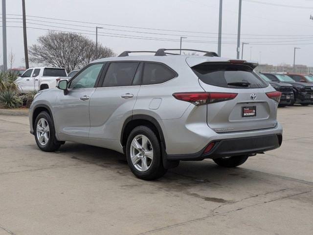 used 2022 Toyota Highlander car, priced at $35,501