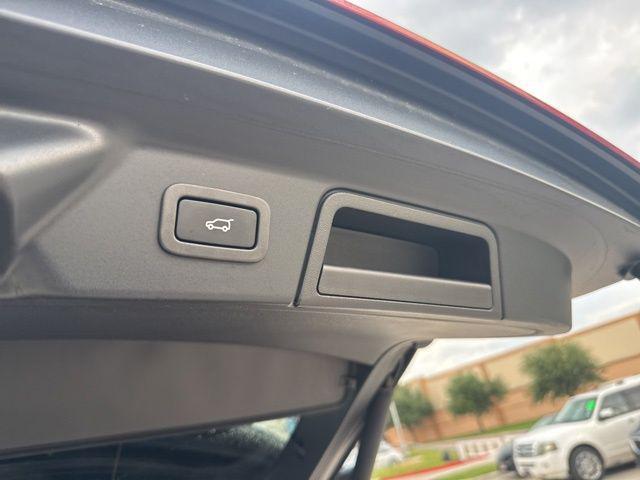 used 2020 Land Rover Range Rover Velar car, priced at $26,482