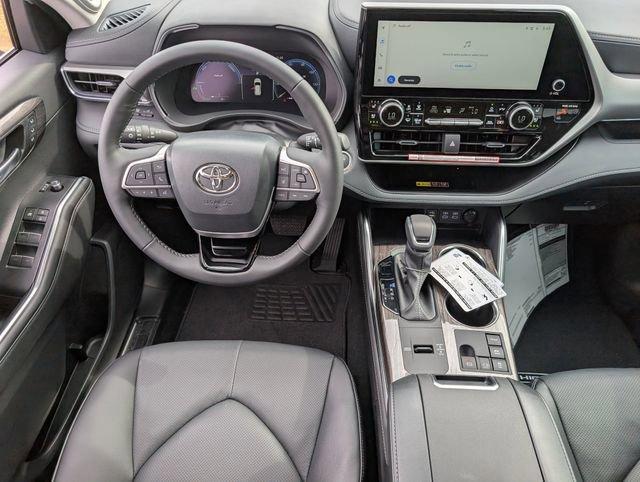 new 2025 Toyota Highlander Hybrid car, priced at $57,830