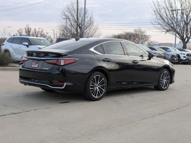 used 2023 Lexus ES 300h car, priced at $40,980