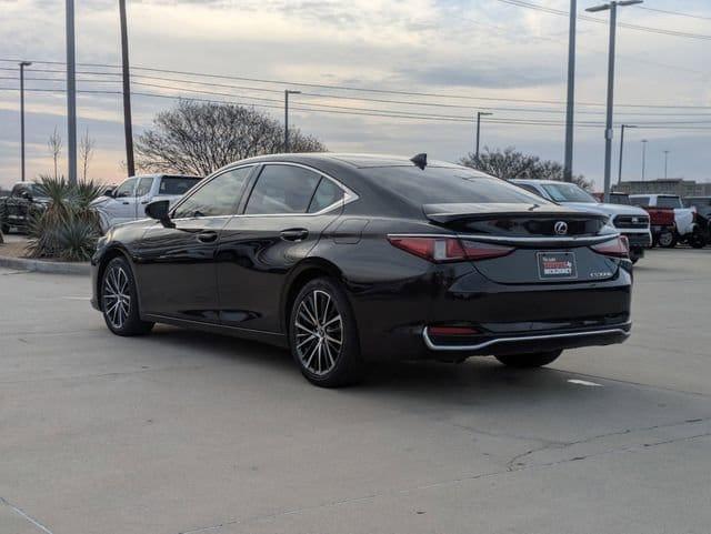 used 2023 Lexus ES 300h car, priced at $40,980