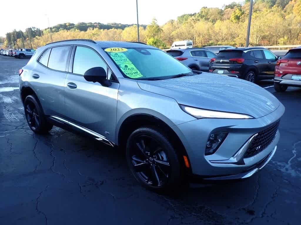 used 2025 Buick Envision car, priced at $36,490