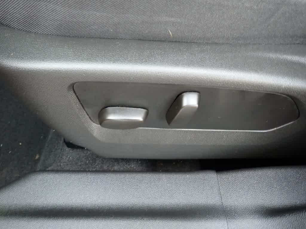 used 2023 Buick Envision car, priced at $27,898