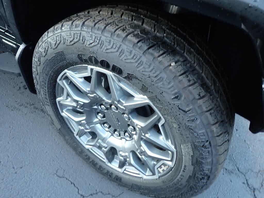 used 2025 GMC HUMMER EV SUV car, priced at $95,700