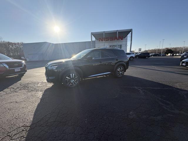 new 2025 Nissan Pathfinder car, priced at $53,350