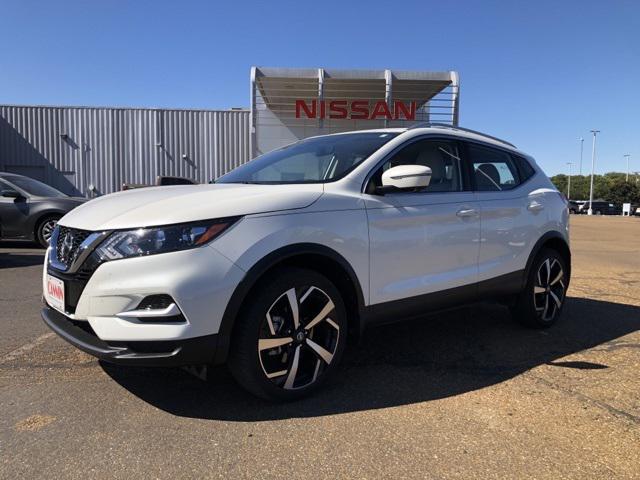 used 2022 Nissan Rogue Sport car, priced at $26,990