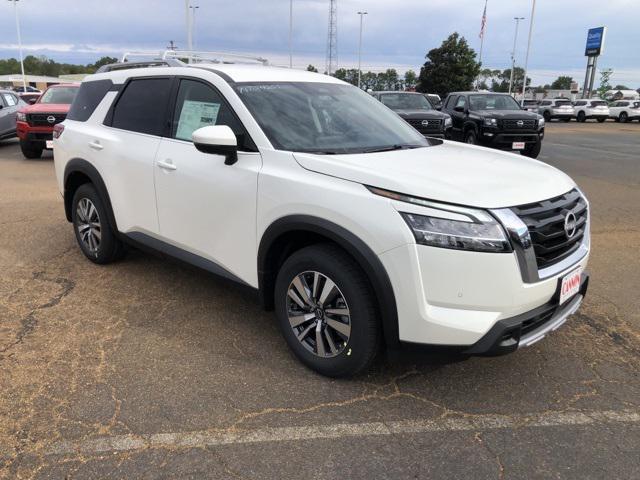 new 2024 Nissan Pathfinder car, priced at $45,925