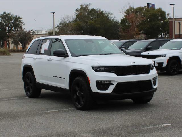 used 2023 Jeep Grand Cherokee car, priced at $39,000