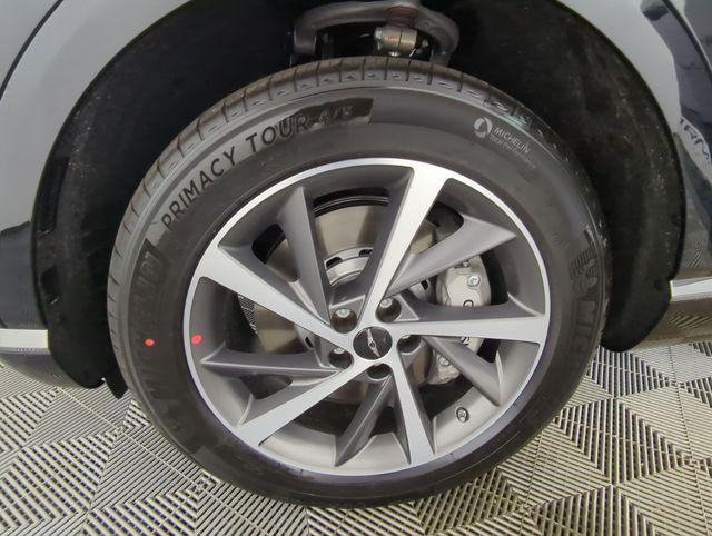 new 2025 Genesis GV80 car, priced at $65,686