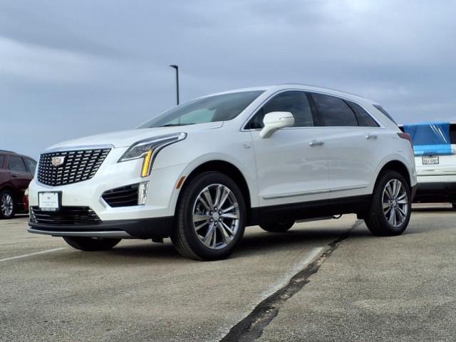 new 2025 Cadillac XT5 car, priced at $53,315