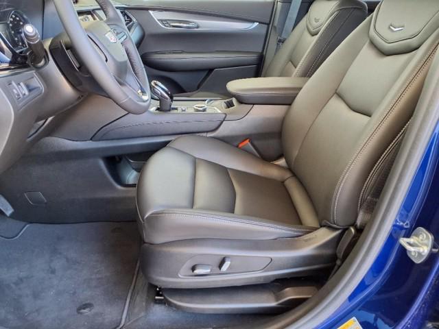 new 2025 Cadillac XT6 car, priced at $51,215