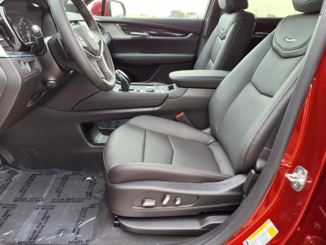new 2025 Cadillac XT5 car, priced at $59,440