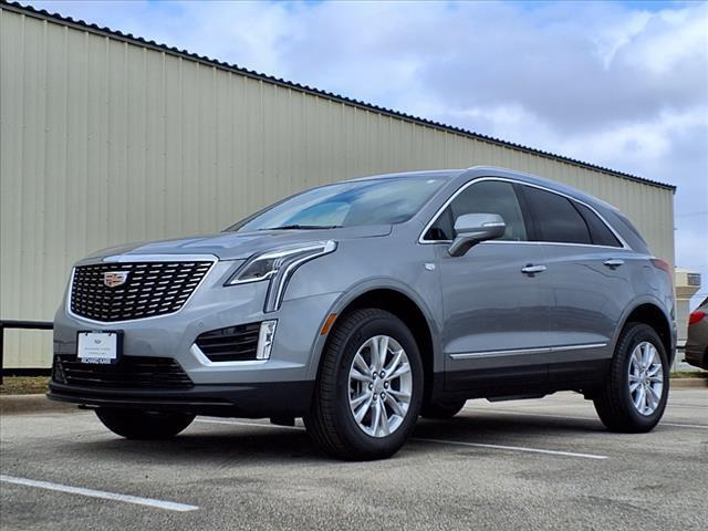 new 2025 Cadillac XT5 car, priced at $45,690