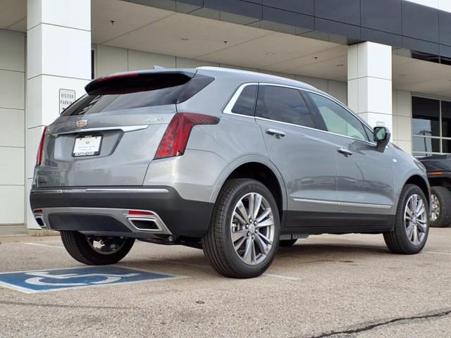 new 2025 Cadillac XT5 car, priced at $52,090