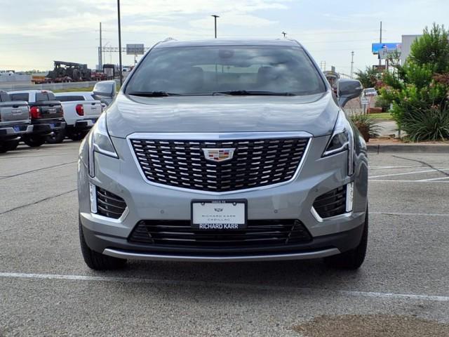 new 2025 Cadillac XT5 car, priced at $52,090