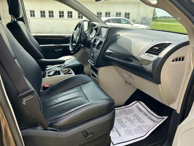 used 2015 Chrysler Town & Country car, priced at $4,500